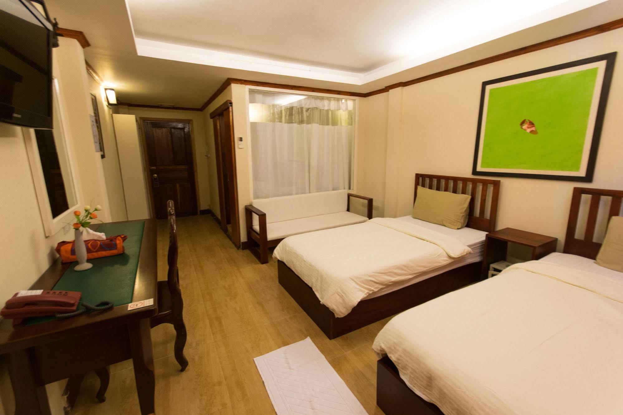 Mylaohome Guesthouse Luang Prabang Bagian luar foto