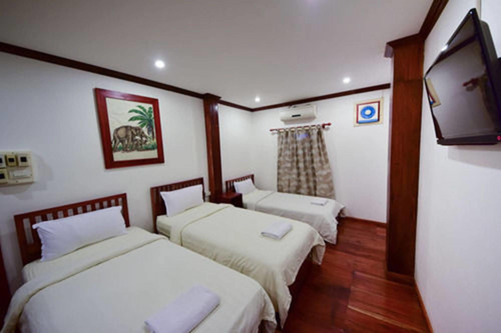 Mylaohome Guesthouse Luang Prabang Bagian luar foto